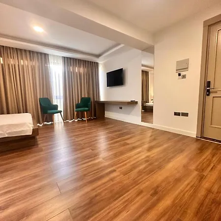 S&s Business Park * 法马古斯塔